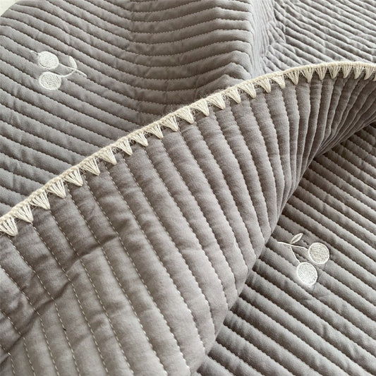 KTX-756755 Cotton Quilted Three-Piece Bed Cover Set with Matching Pillowcases