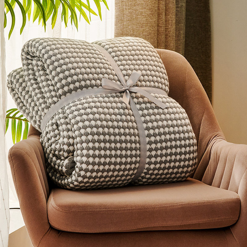 KTX-763987 Thick Wool Blanket with Geometric Patterns in Two-Color Jacquard Designs