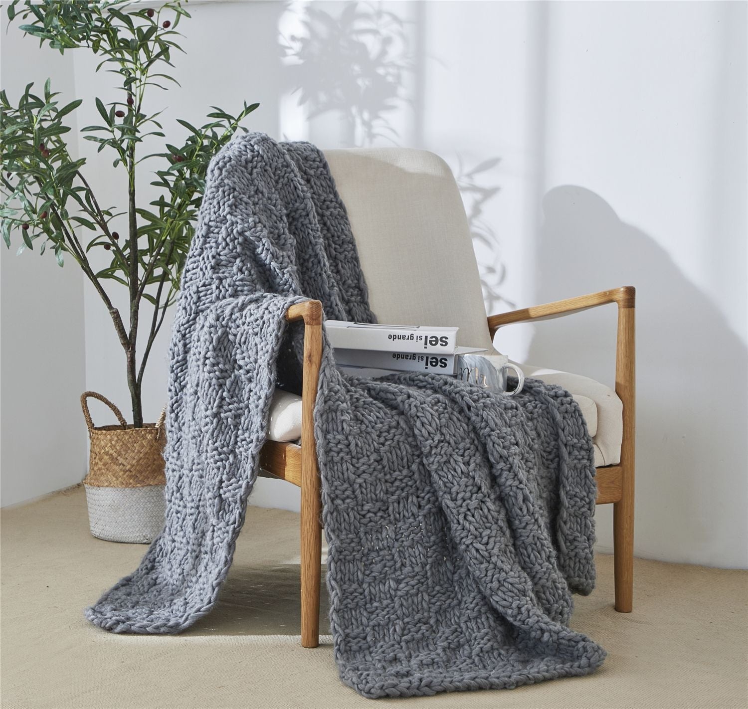 KTX-765651 Modern Grey Iceland Wool Knitted Blanket – 130x160CM for Spring and Autumn