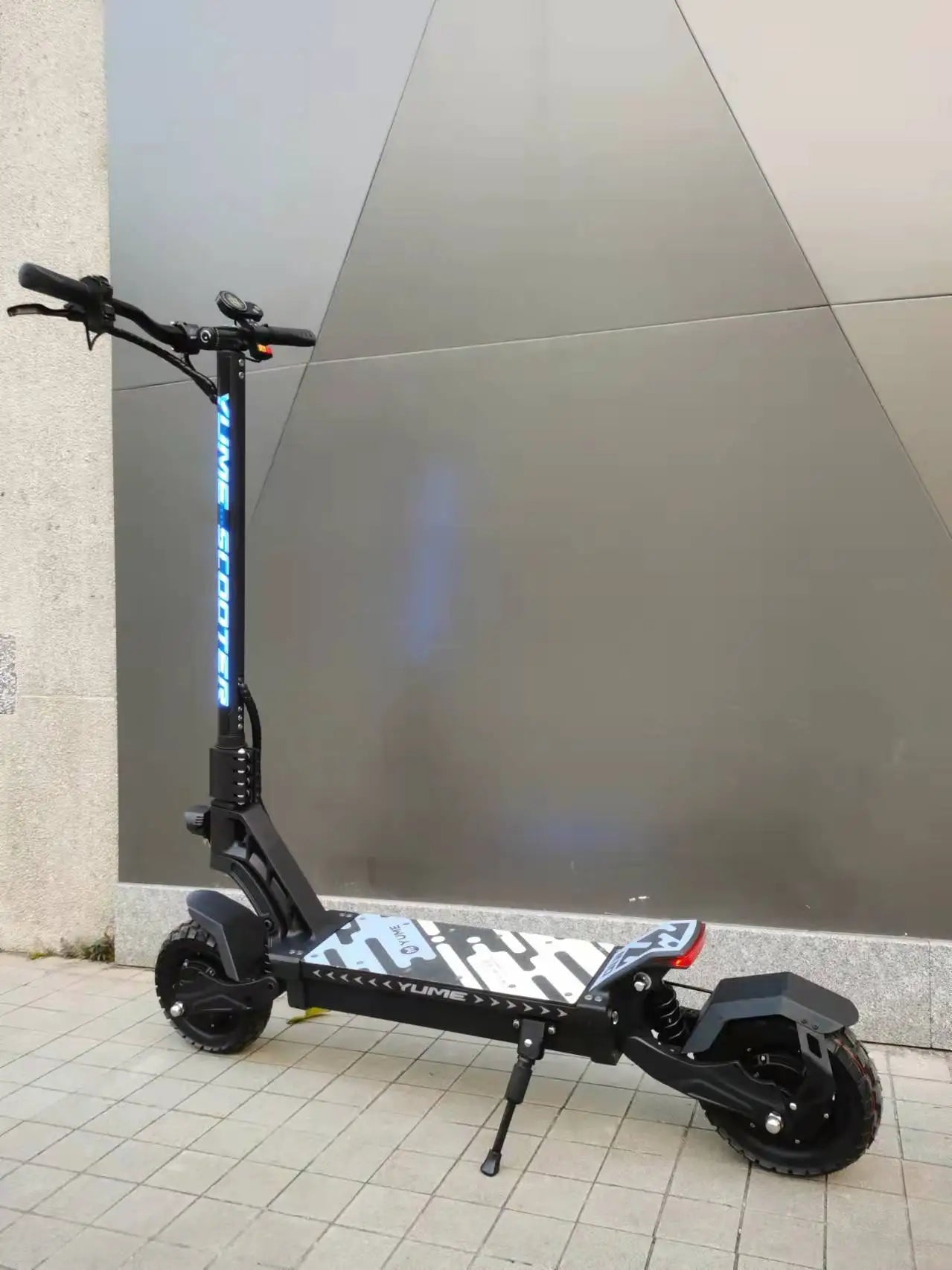 KTX-771923 YUME M10 Electric Scooter 250W Dual Motors 15mph Max Speed 10-inch Off-Road Tires Foldable for Adults