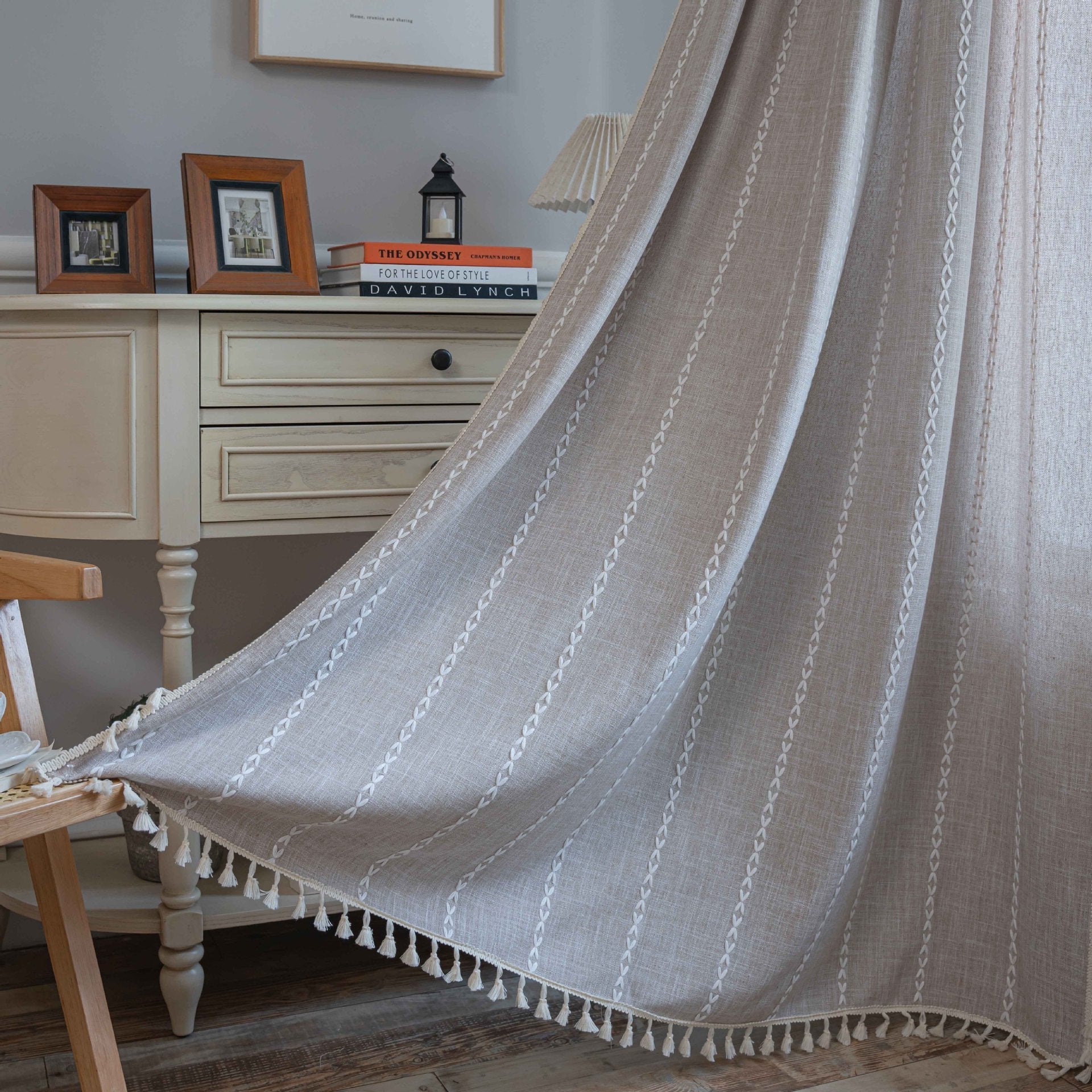 KTX-776723 Black and White Jacquard Pocket Curtain Set with Multi-line Rod Options