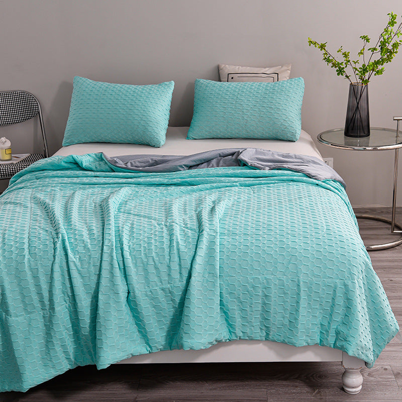 KTX-781779 Cooling Summer Quilt Made of Soft Silk-Blend Polyester, Available in Multiple Sizes
