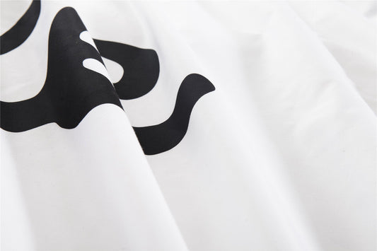 KTX-792979 Elegant Black and White Cat-Themed 3D Bedding Set - 4-Piece Polyester Cotton Comforter Ensemble