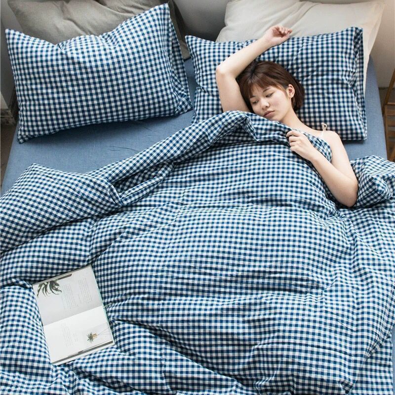 KTX-799059 Checkered Polyester Fiber Bedding Set, Includes Duvet Cover and Sheet, Four-Piece Collection