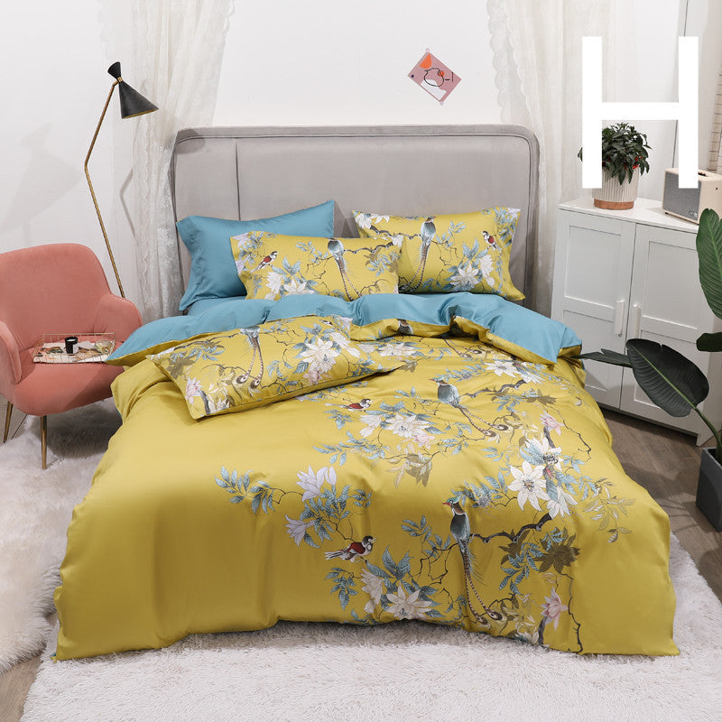 KTX-803347 Cotton Satin Digital Printed Four-Piece Bedding Set with Peacock and Floral Patterns