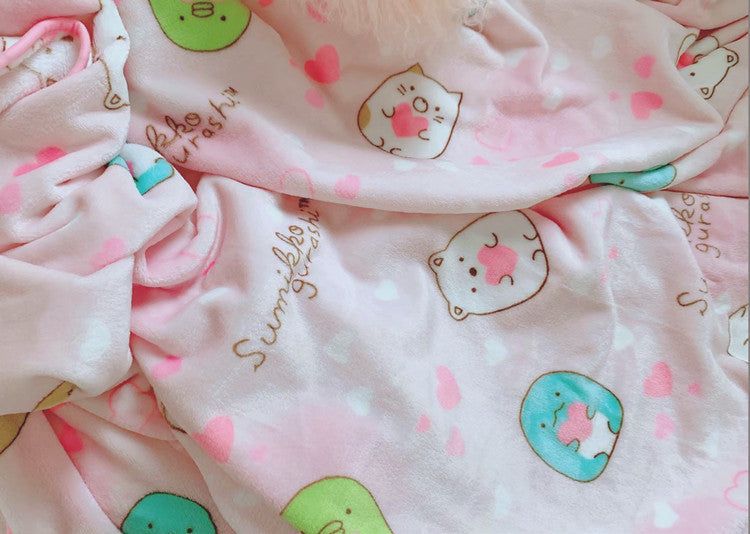 KTX-821139 Coral Fleece Blanket in Multiple Sizes: Cozy Warmth for Every Space