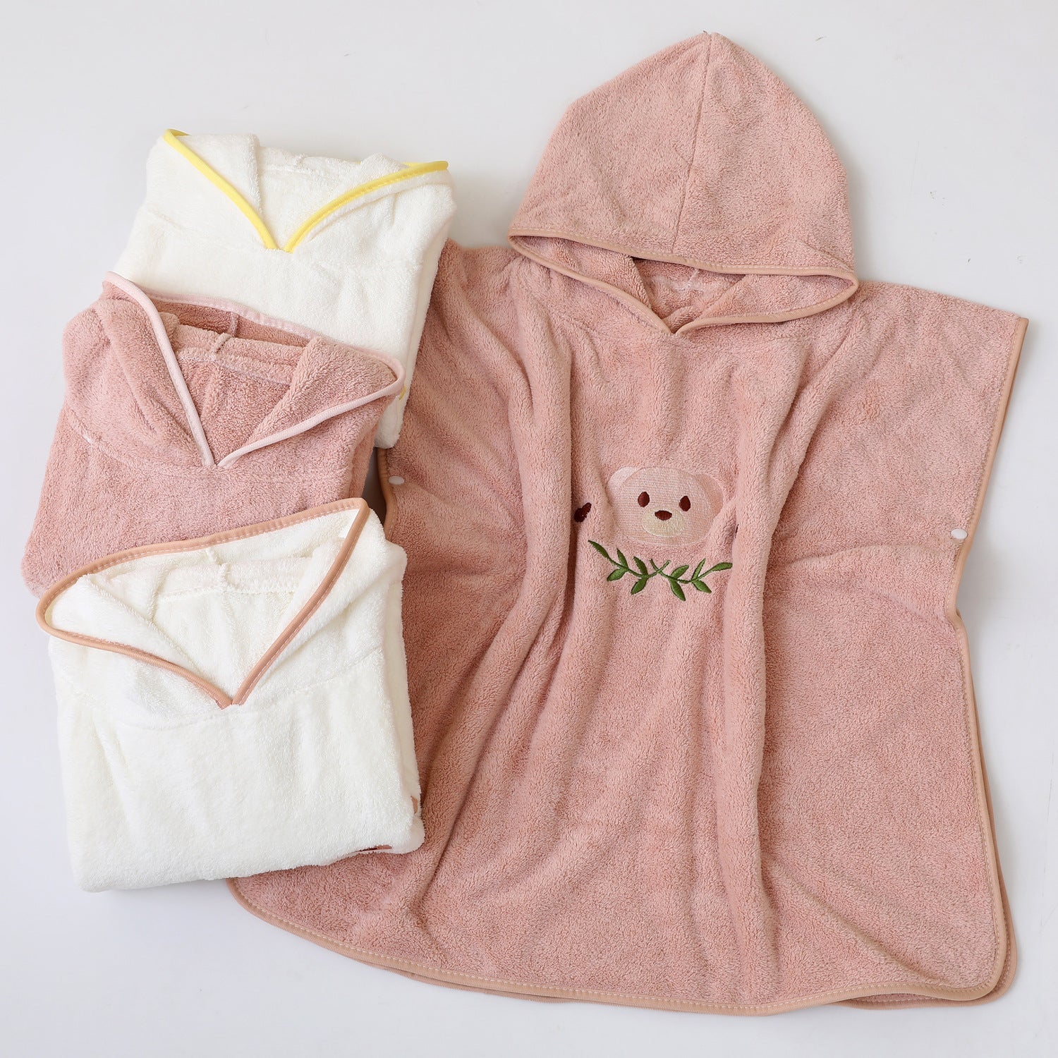 KTX-822867 Children's Coral Fleece Hooded Bath Cloaks - Bear, Rabbit, Duck, and Koala Designs