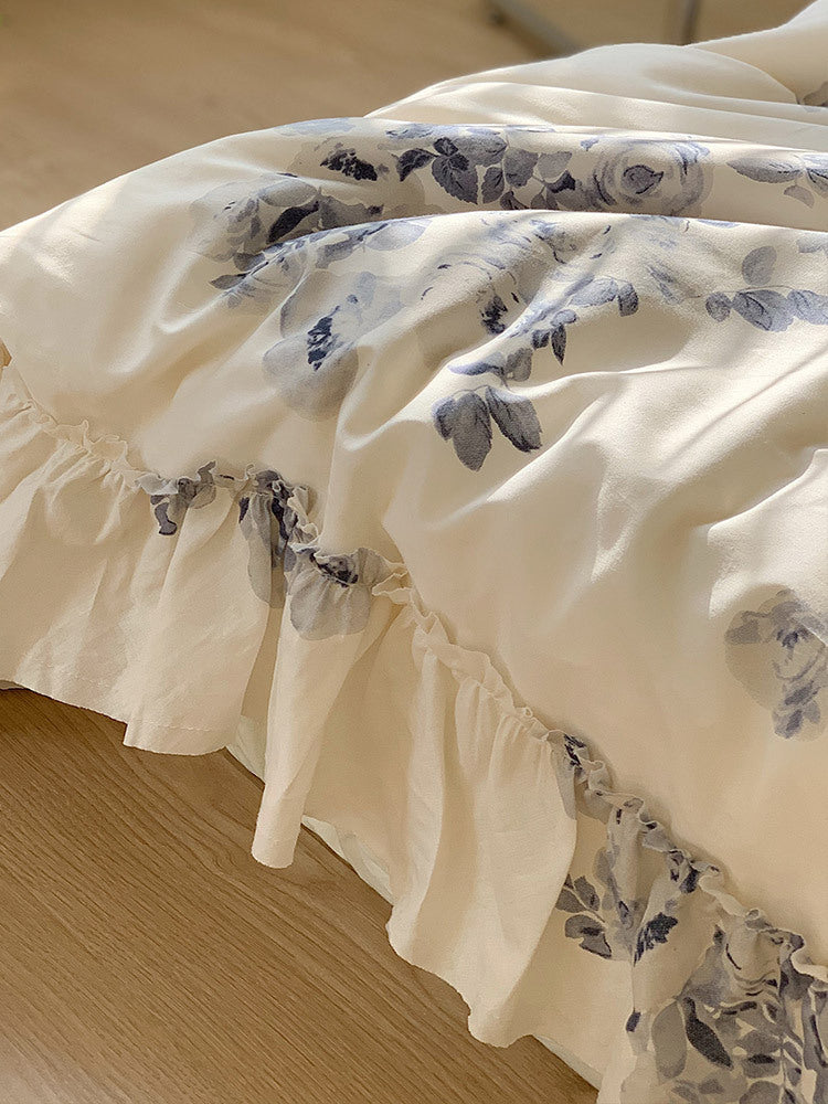 KTX-823443 Cotton Four-Piece Girl's Bedding Set with Heart and Lotus Leaf Lace Design