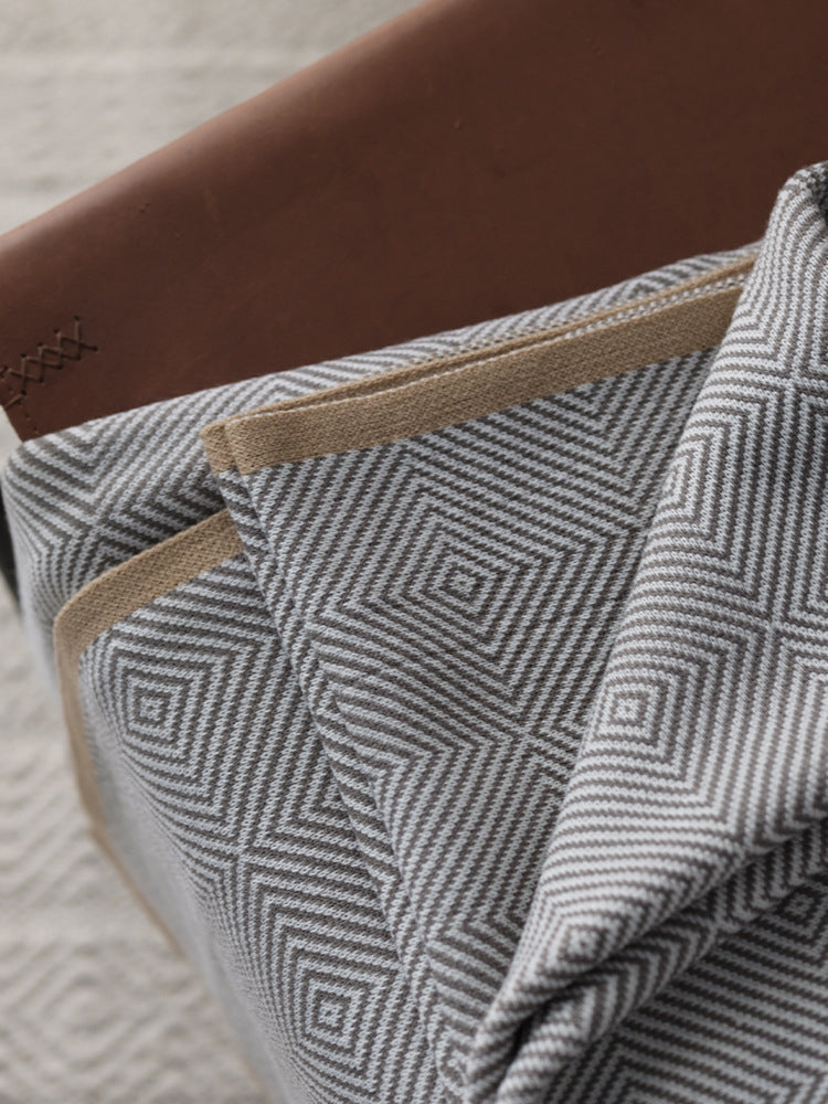 KTX-827475 Cozy Gray Knitted Chenille Wool Blanket with Geometric Pattern - Multiple Sizes Available