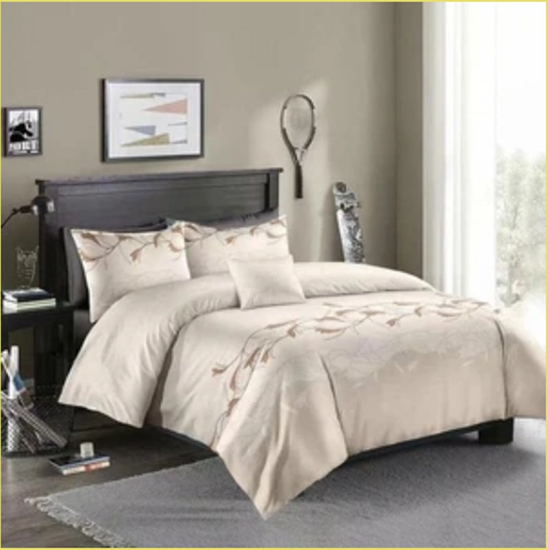 KTX-831315 Three-Piece Rustic Black Floral Bedding Set in Soft Polyester