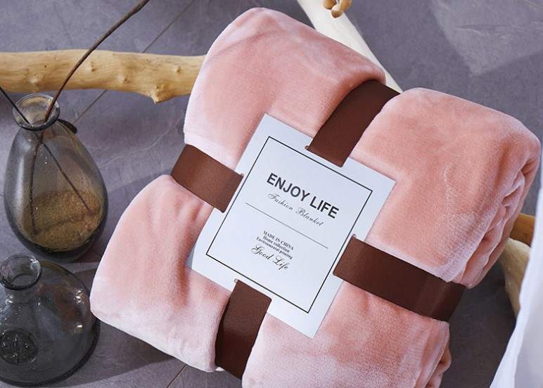 KTX-847315 Double-Sided Coral Fleece Blanket - Thick, Soft Polyester for Cozy Comfort