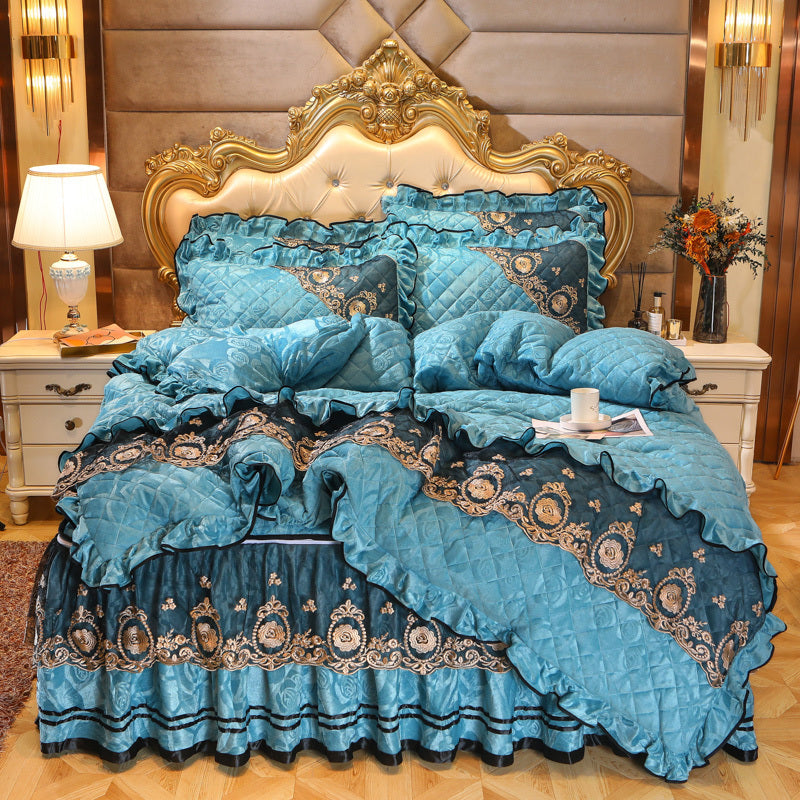 KTX-858835 Thick Velvet Lace Winter Quilted Four-Piece Bedding Set in Various Patterns
