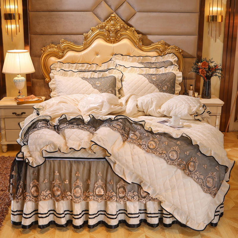 KTX-858835 Thick Velvet Lace Winter Quilted Four-Piece Bedding Set in Various Patterns
