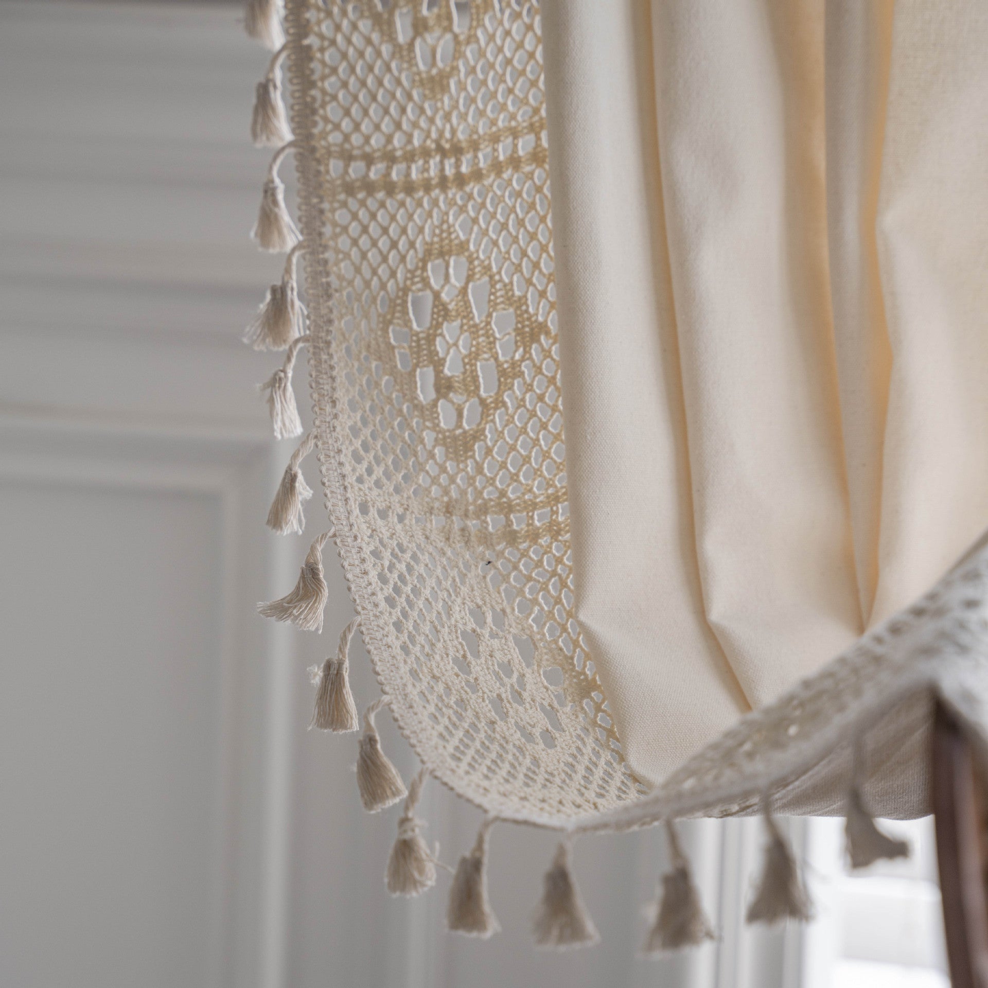 KTX-859219 Short Crochet Partition Curtain with Plaid Stitching - Half Shade Polyester Cotton Decor