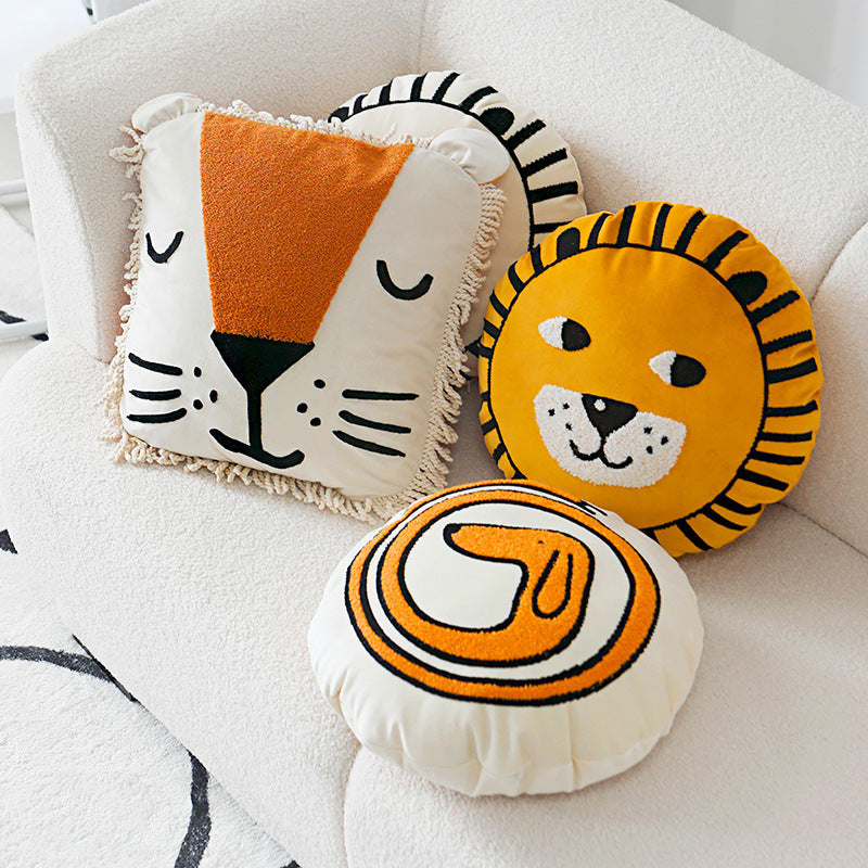 KTX-868627 Modern Minimalist Lion Pillow Cover - Animal Head Design, 45 x 45 cm, Available in Yellow, White, and Slender Dog Styles
