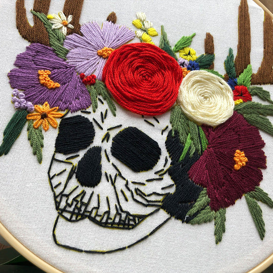 KTX-875155 Beginner's Three Dimensional Embroidery Kit - Cotton & Linen, Modern Designs (Skull Flowers, Pumpkin Spider Web, Halloween Pumpkin)