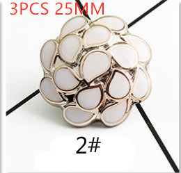 KTX-879763 Natural Resin Detachable Brooch with Strong Fragrance - 25mm Unique Decorative Accessory
