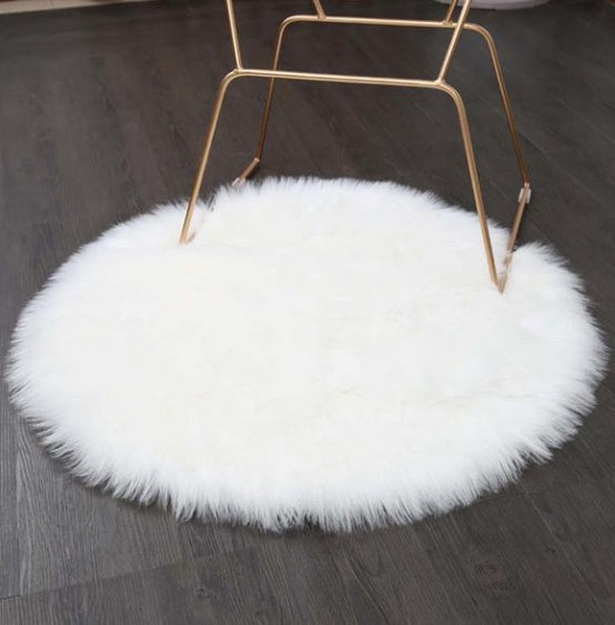 KTX-883155 Artificial Wool Plush Carpet for Living Room or Bedroom, Soft and Warm, Easy to Maintain, Gray/White, 45x45 cm