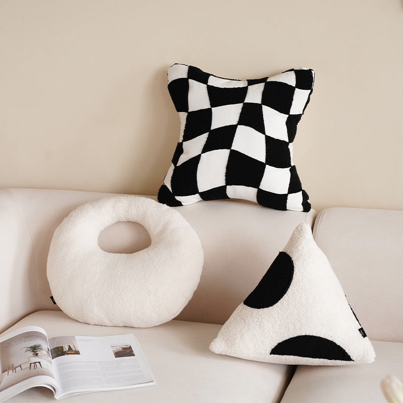 KTX-886163 Checkerboard Design Polyester Pillow for Living Room or Sofa