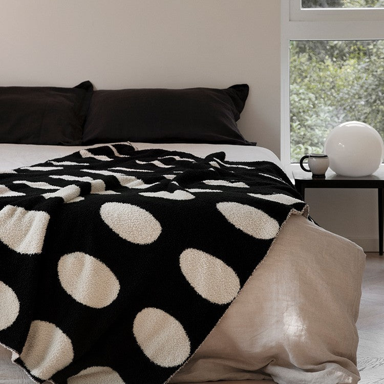 KTX-905939 Double-Faced Geometric Pattern Polyester Blanket for Cold Weather - 130cm x 160cm