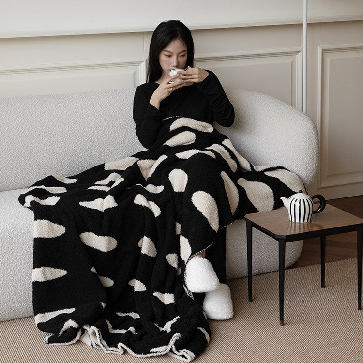 KTX-905939 Double-Faced Geometric Pattern Polyester Blanket for Cold Weather - 130cm x 160cm