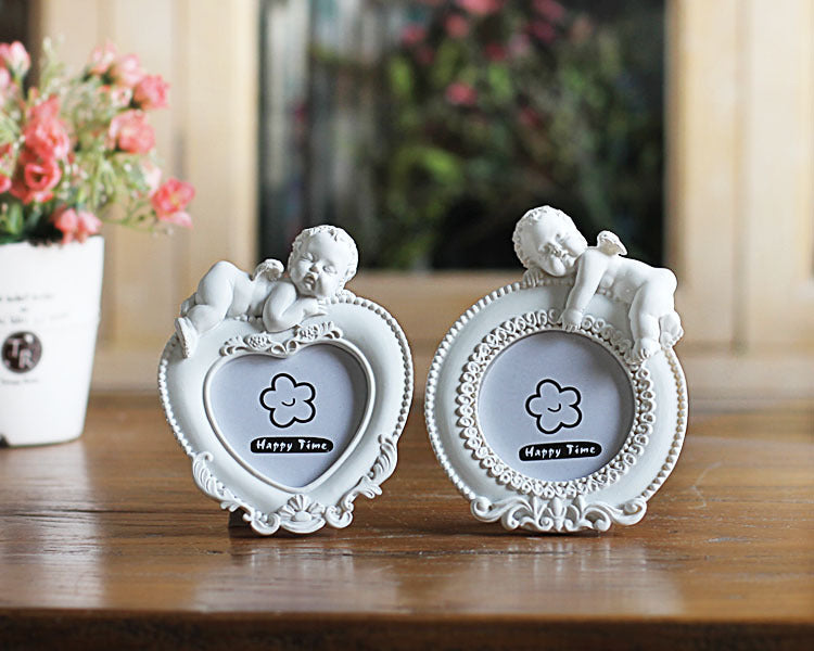 KTX-907027 Cupid Little Angel Heart-Shaped Resin Photo Frame with Variety of Designs and Sizes
