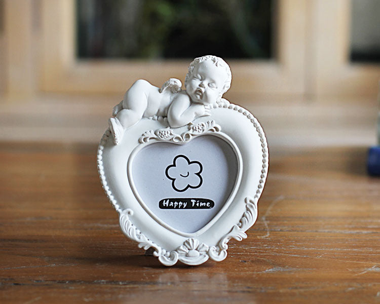 KTX-907027 Cupid Little Angel Heart-Shaped Resin Photo Frame with Variety of Designs and Sizes