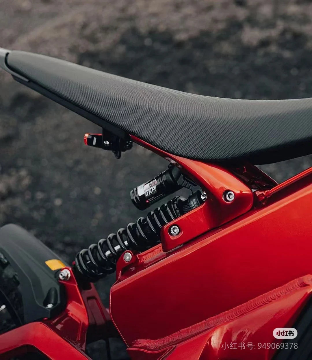 KTX-909331 Electric Off-Road Dirt Bike 6500W 60V Mid-Drive 40Ah with Dual Hydraulic Suspension and Oil Pressure Disc Brakes