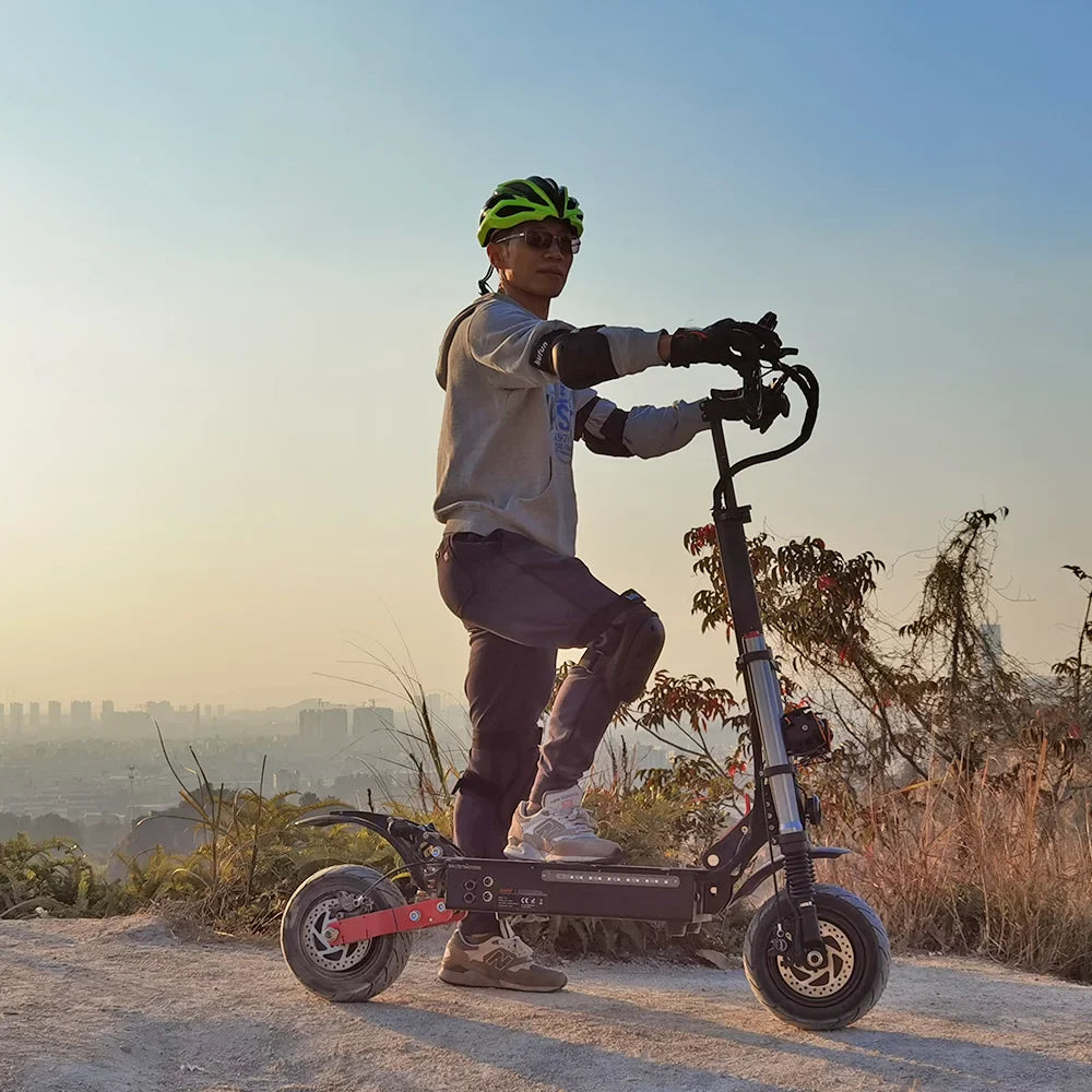 KTX-917331 Dual Motor Electric Scooter, 5600W, 60V/38Ah, Foldable, Max Speed 95km/h, 90-110km Range