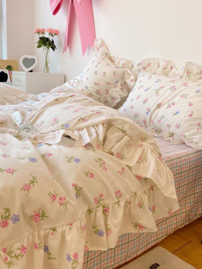 KTX-918611 Lotus Flower Cotton Four-Piece Bed Set with Floral Design, Available in Multiple Sizes