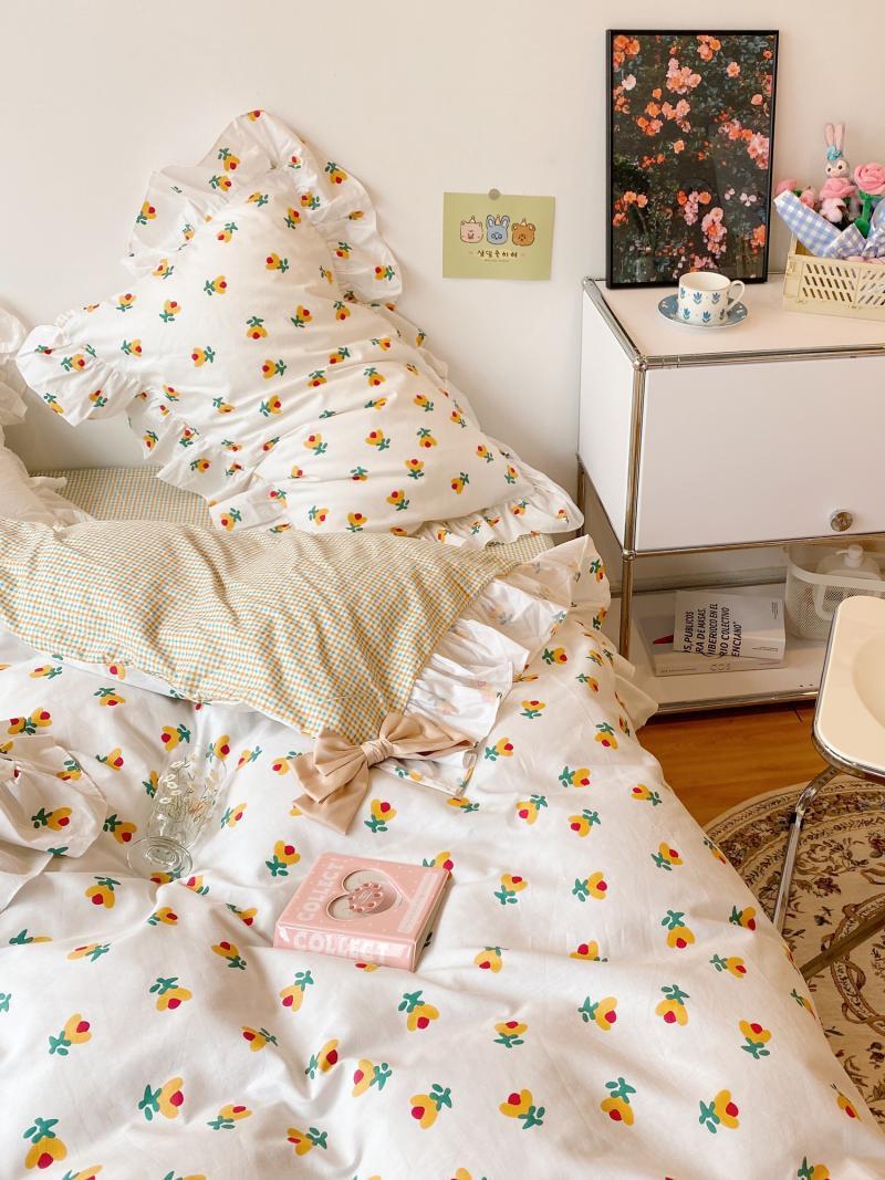 KTX-918611 Lotus Flower Cotton Four-Piece Bed Set with Floral Design, Available in Multiple Sizes