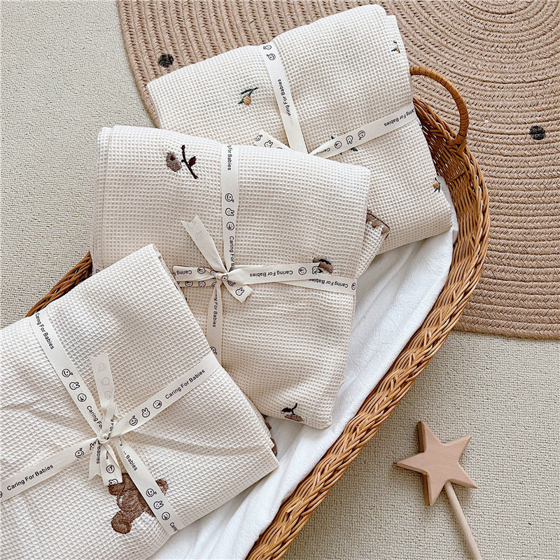 KTX-920083 Organic Cotton Cartoon Embroidery Baby Blanket - All-Season Soft Nap Cover, 110x140CM