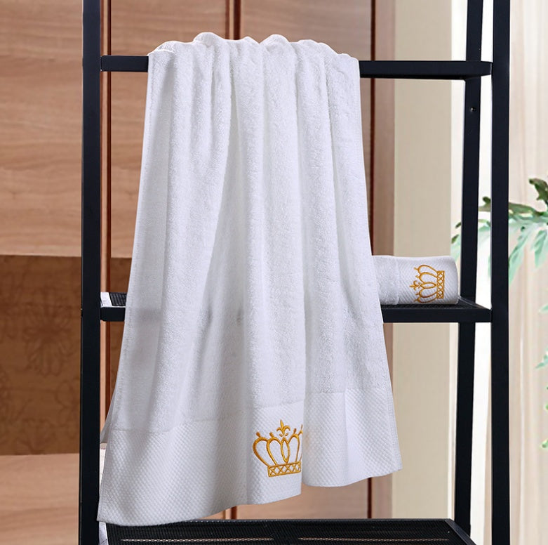 KTX-931539 Custom Embroidered Cotton Towel for Hotels and Spas - Luxurious Bath Towel