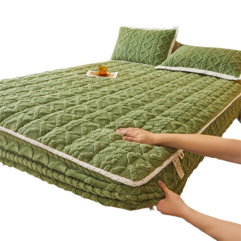 KTX-938707 Thermal Corn Velvet Quilt Fitted Sheet with Pillowcases - Available in Multiple Sizes