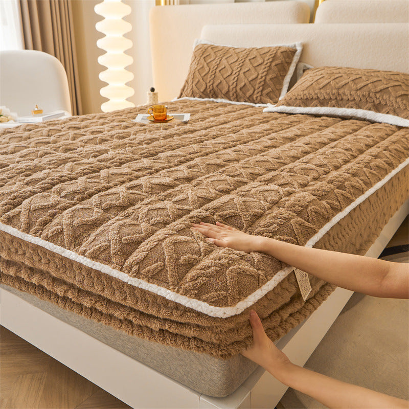 KTX-938707 Thermal Corn Velvet Quilt Fitted Sheet with Pillowcases - Available in Multiple Sizes