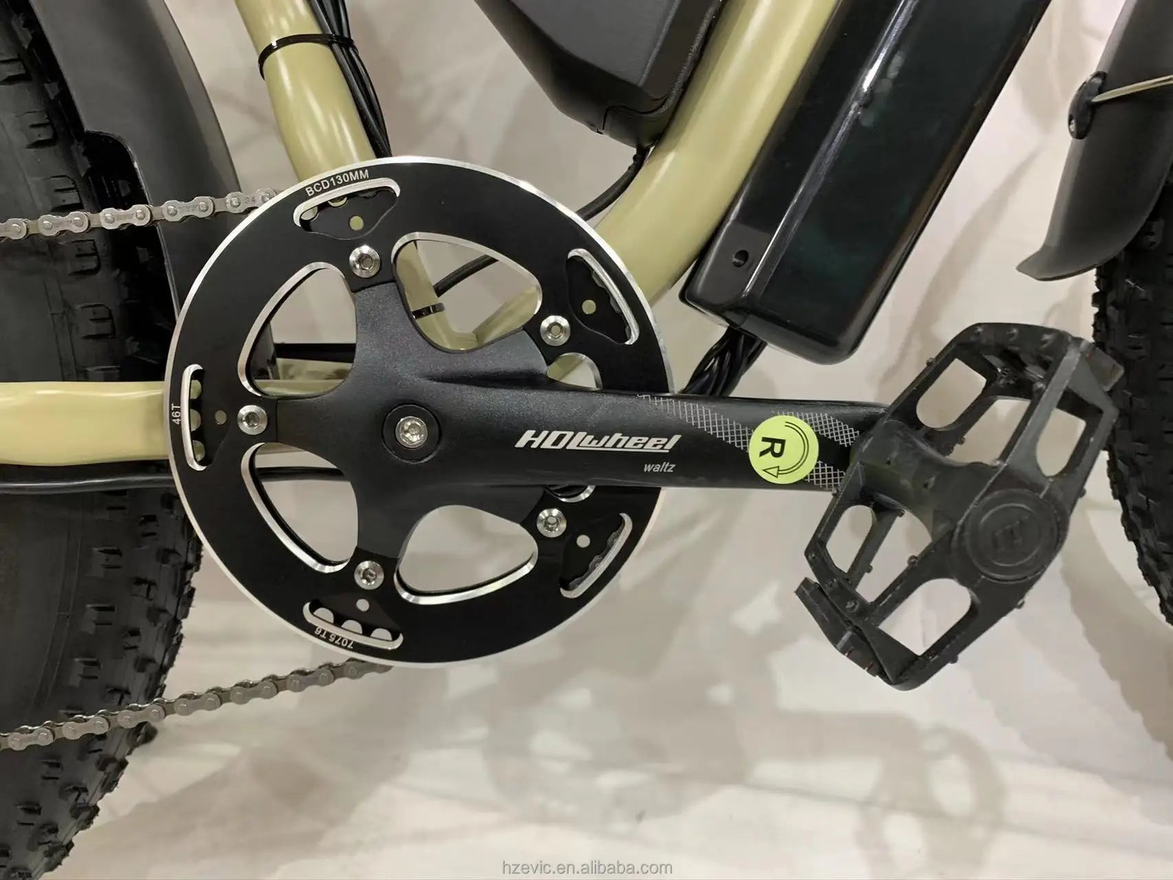 KTX-941715 48V 2000W Electric Mountain Bike with 26-Inch Wheels, 7-Speed Gears, and Hydraulic Disc Brakes