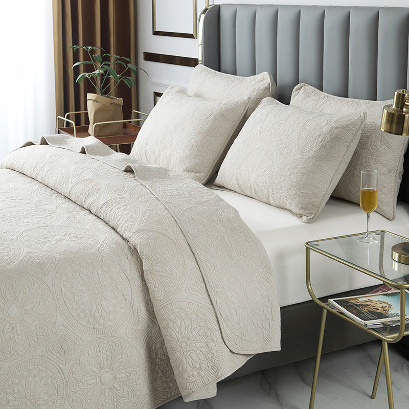 KTX-947603 European Style Double-Sided Embroidered Three-Piece Bedding Set with Pillowcases