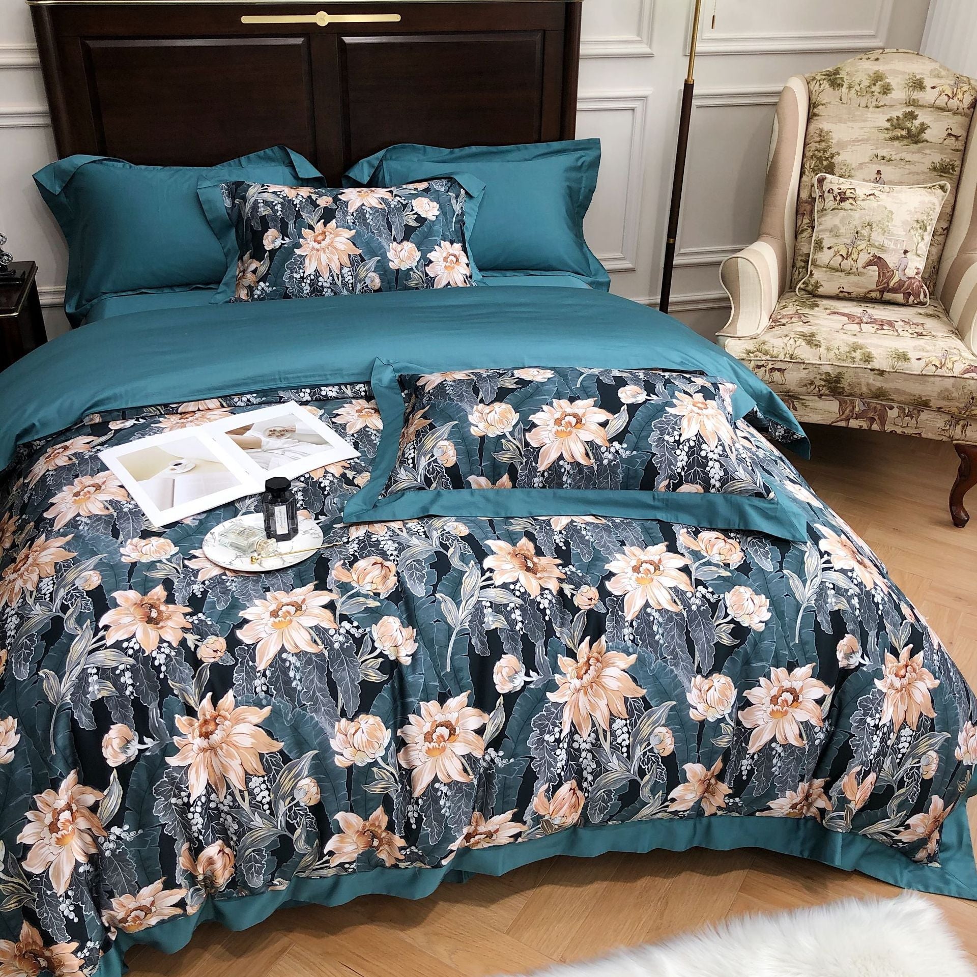 KTX-951379 European Style Cotton Digital Printing Four-Piece Bed Set with Floral Embroidery