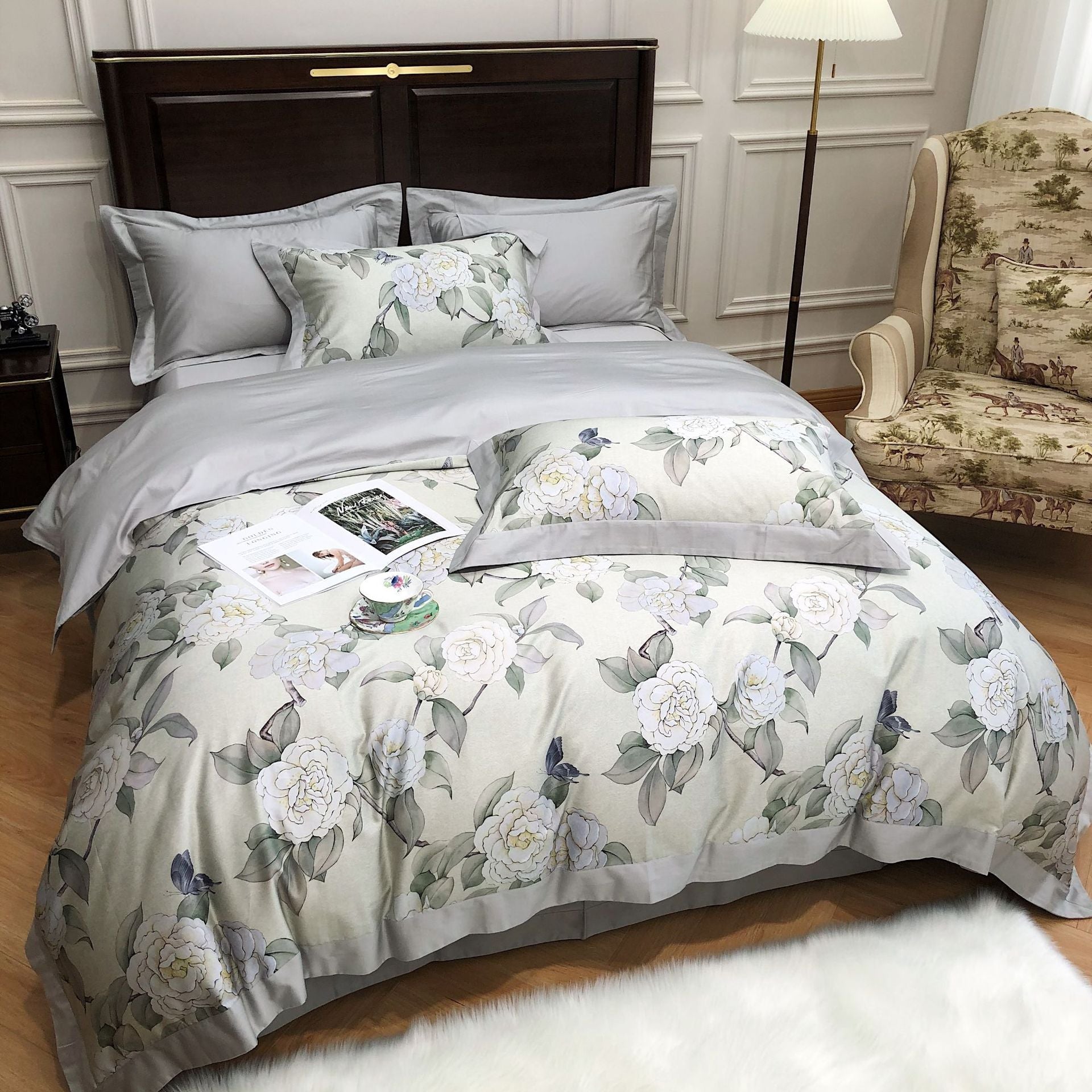 KTX-951379 European Style Cotton Digital Printing Four-Piece Bed Set with Floral Embroidery