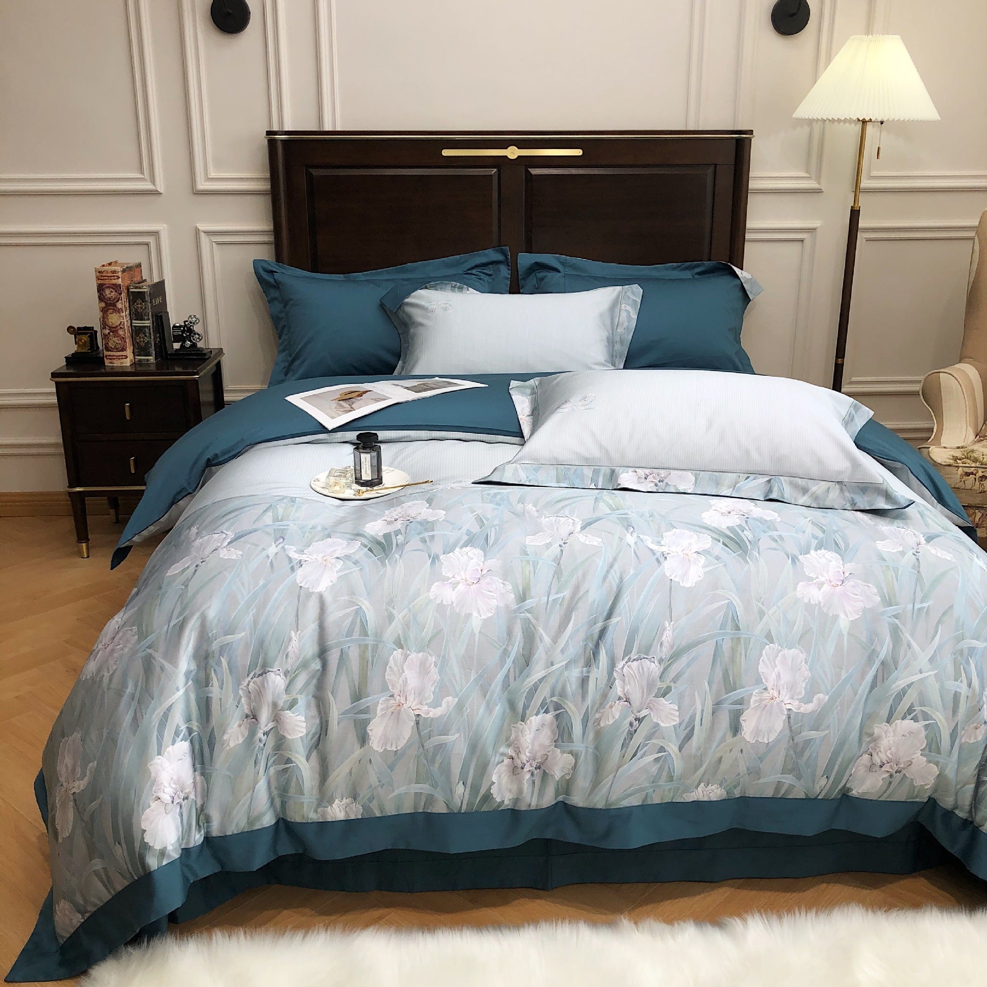 KTX-951379 European Style Cotton Digital Printing Four-Piece Bed Set with Floral Embroidery