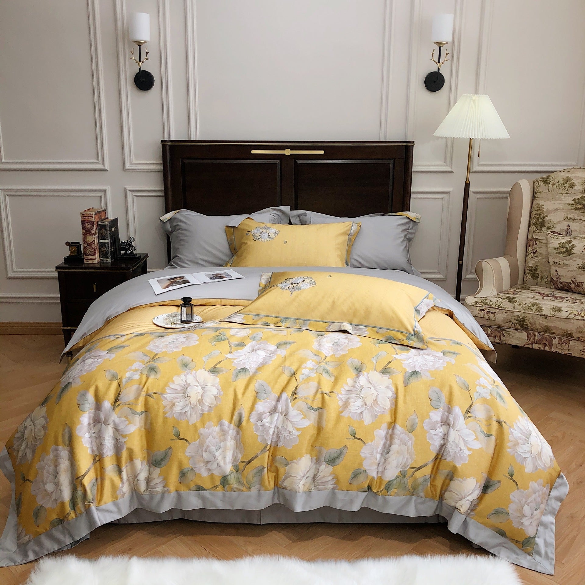 KTX-951379 European Style Cotton Digital Printing Four-Piece Bed Set with Floral Embroidery