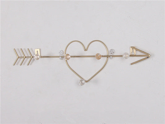 KTX-955603 Modern Iron Decorative Hook for Wall Hanging Coats, Hats, and Keys - Gold Heart Arrow Design