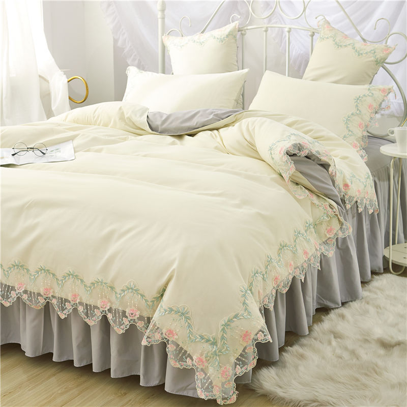 KTX-958291 Elegant Four-Piece Polyester Bedding Set in Various Styles and Colors