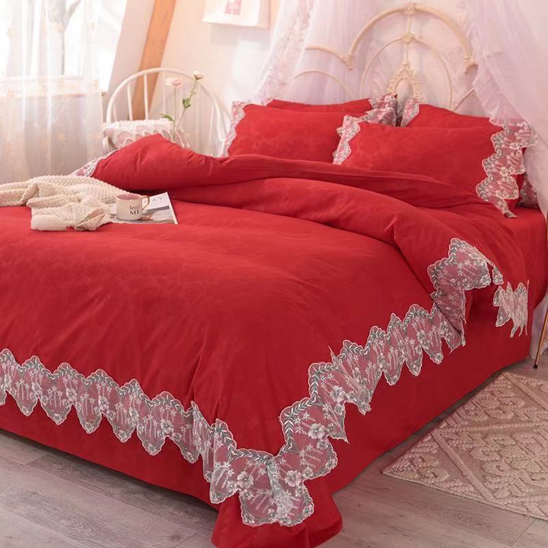 KTX-958291 Elegant Four-Piece Polyester Bedding Set in Various Styles and Colors