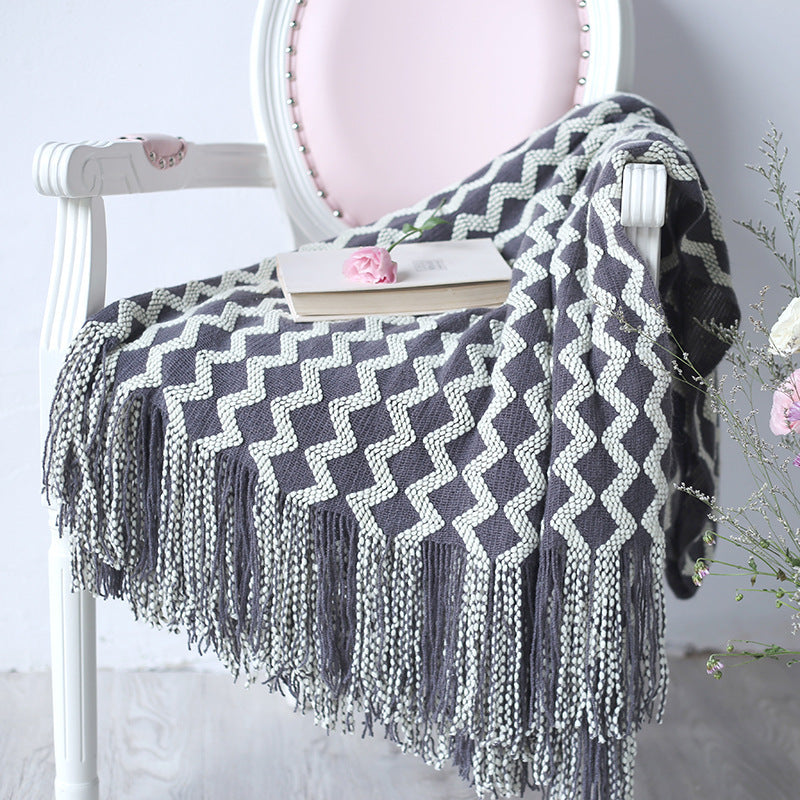 KTX-960595 Knitted Geometric Wool and Cashmere Blanket – Versatile for All Seasons, 120x230 cm