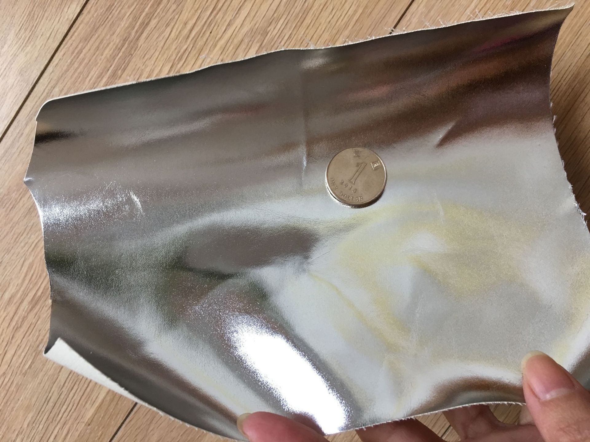 KTX-963411 Faux Leather PU Fabric for Bag Card Sleeve - 0.6mm Thickness, Gold and Silver Color, 137cm Width, 1 Yard Length