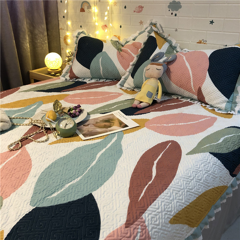 KTX-971795 Vintage Cartoon Animation Cotton Bed Cover Set with Pillow Cases, 200x230CM