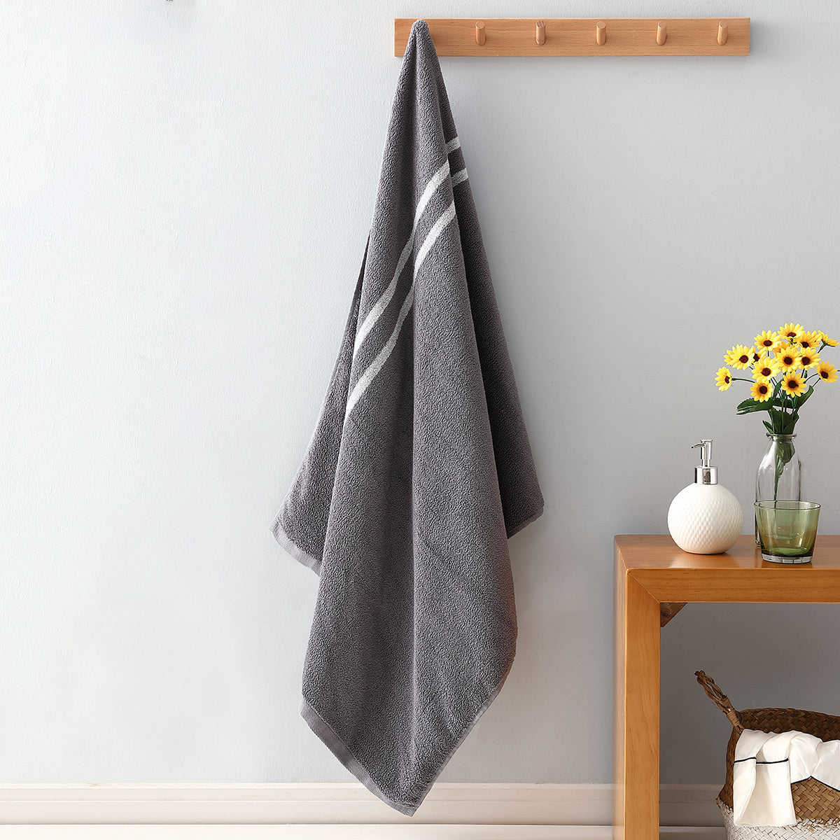 KTX-975507 Smart Sensor Cotton Bath Towel - 70cm x 140cm, 100% Cotton, Machine Washable, Ironable