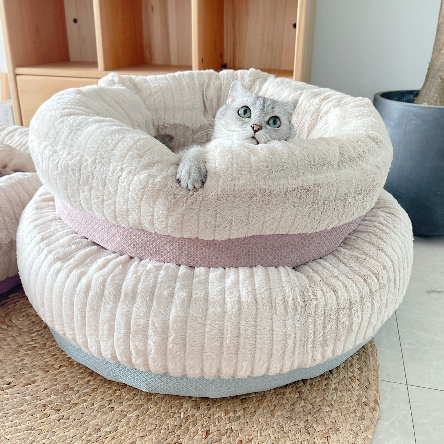 KTX-997779 Soft Thickened Round Cat and Dog Pad with Plush Filling and Velvet Surface, Multiple Sizes Available